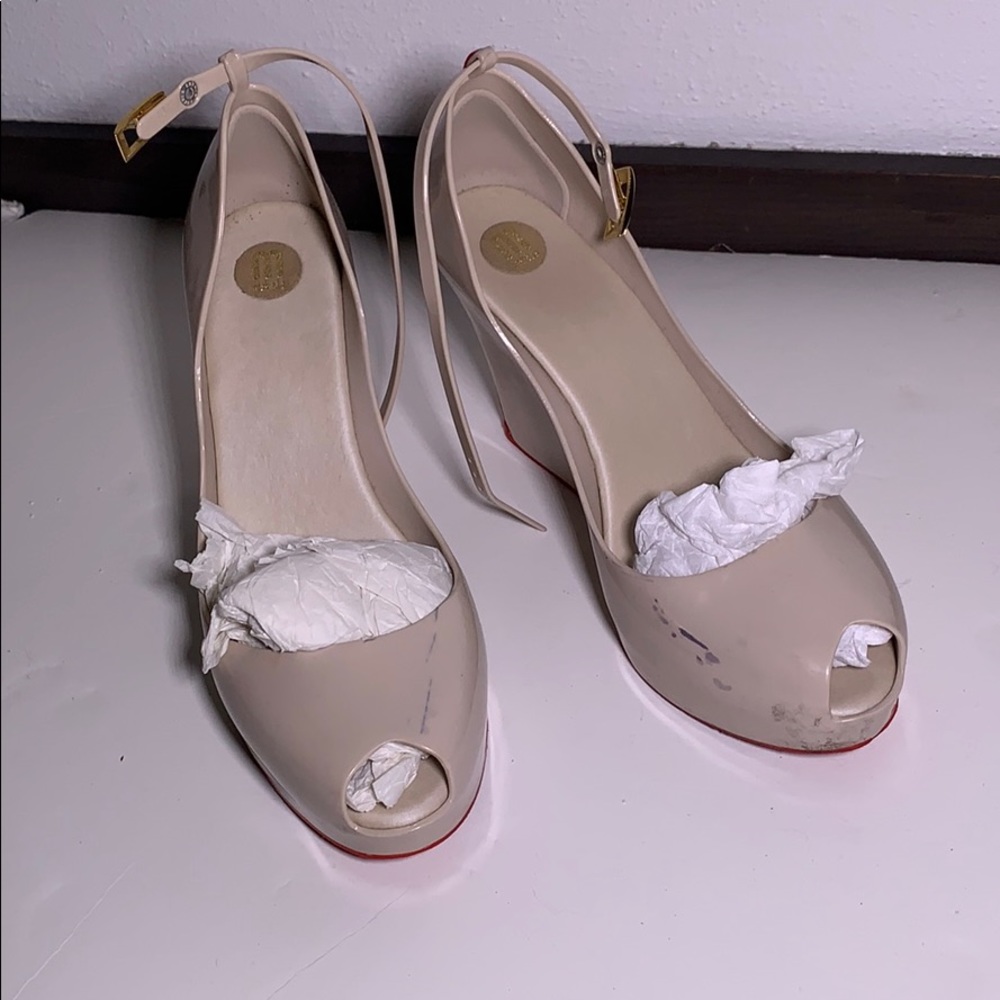 Rubber wedges